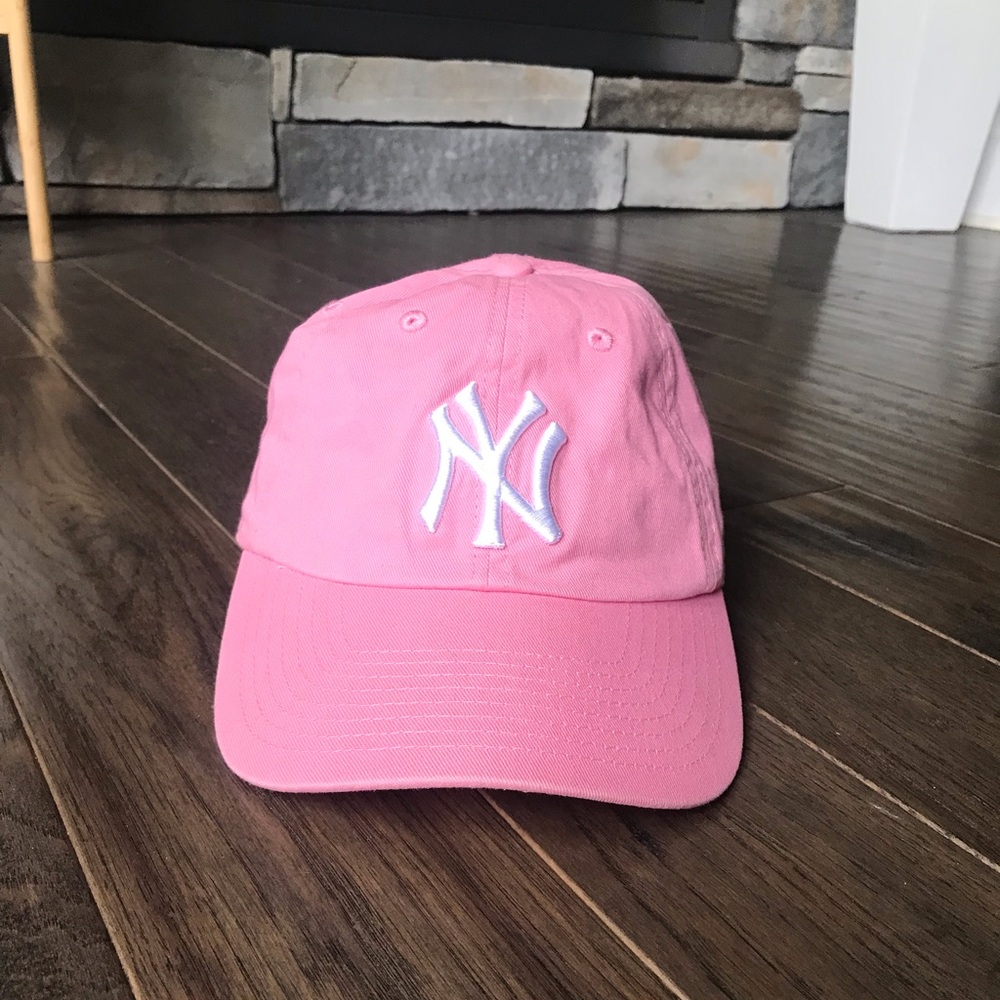 47 Brand New York Yankees Pink Clean Up Dad Hat